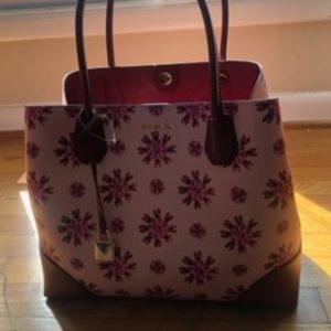 MICHAEL KORS MERCER CORNER LR CENTER ZIP TOTE SOFT